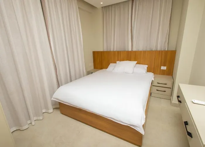 Family Nexus - Carefree Hostel Hurghada