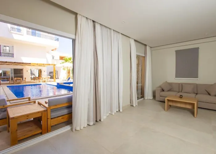 Family Nexus - Carefree Hurghada