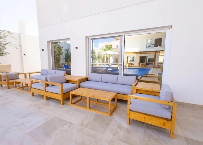 Hostel Family Nexus - Carefree Hurghada