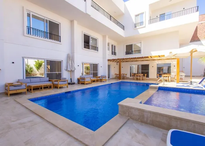 Family Nexus - Carefree Hostel