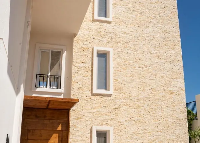 Family Nexus - Carefree Hostel *